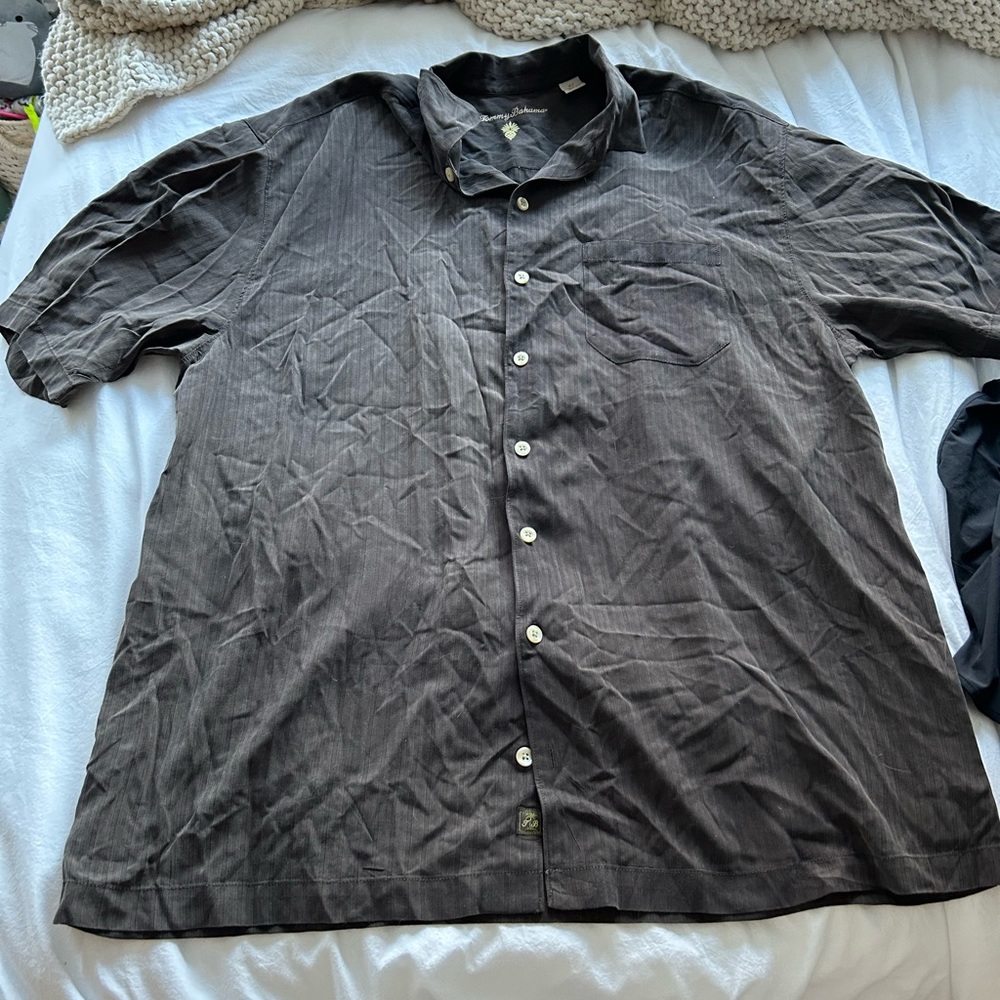 Tommy Bahama 100% silk textured brown button down - Picture 1 of 4